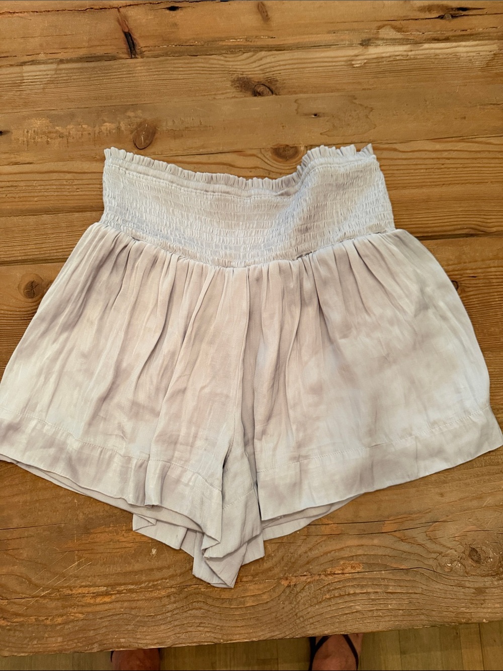 Women's Smocked Waist Flow Short - Light Lavender